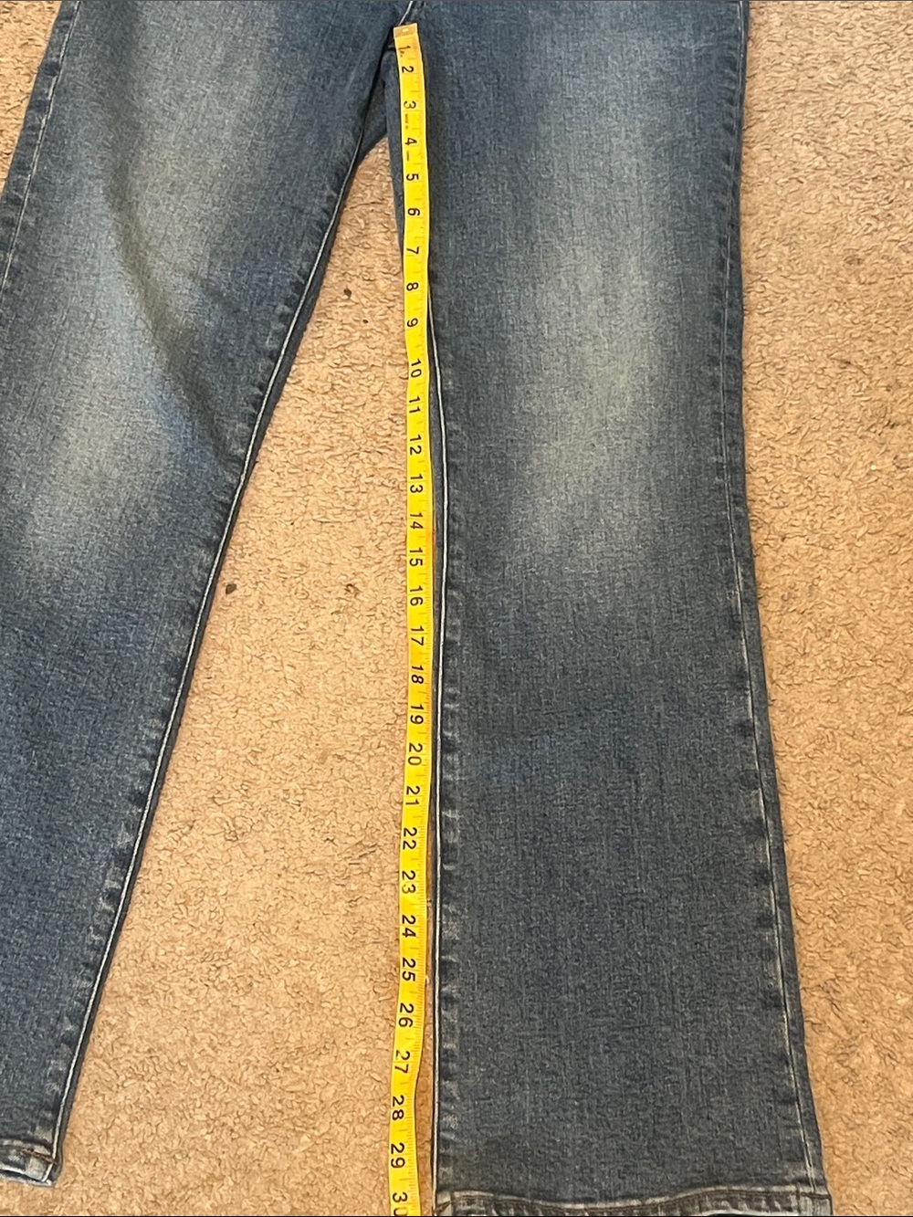Madewell Women’s Jeans in Faded Blue Wash Size 28 T - Picture 6 of 8